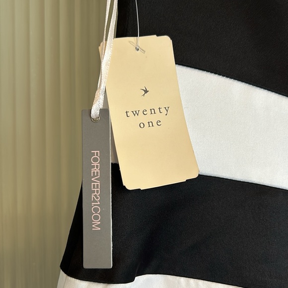 #113 Forever 21 Strapless Dress (4) - Picture 3 of 8